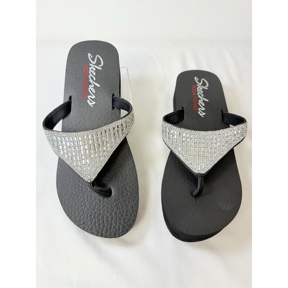SKECHERS Yoga Foam Black & Silver Jeweled Rhinestone Flip Flop Sandals Size 9 - Picture 1 of 8